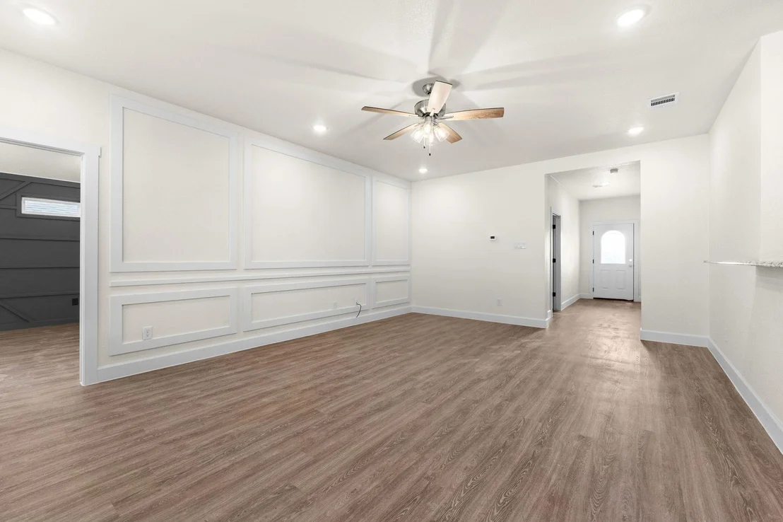 Photo of 2119 Blackhawk LOOP