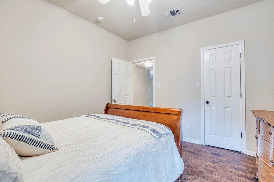 Photo of 18717 Shoreless DR