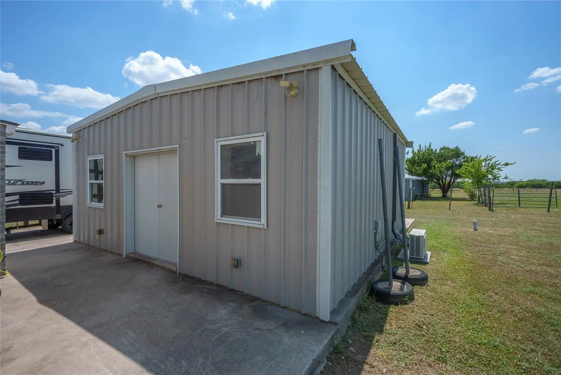 Photo of 985 County Road 388