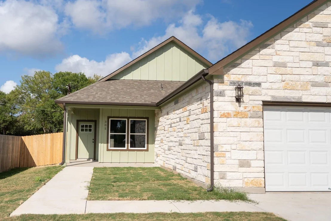 Photo of 305 String Prairie WAY