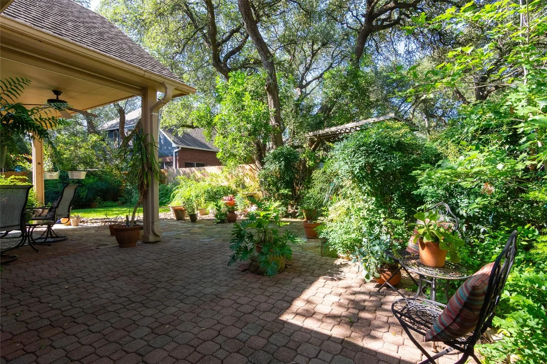 Photo of 6411 CLAIRMONT DR