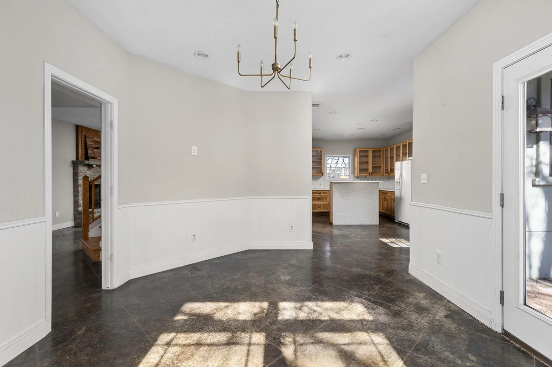 Photo of 2203 Lindell Ave