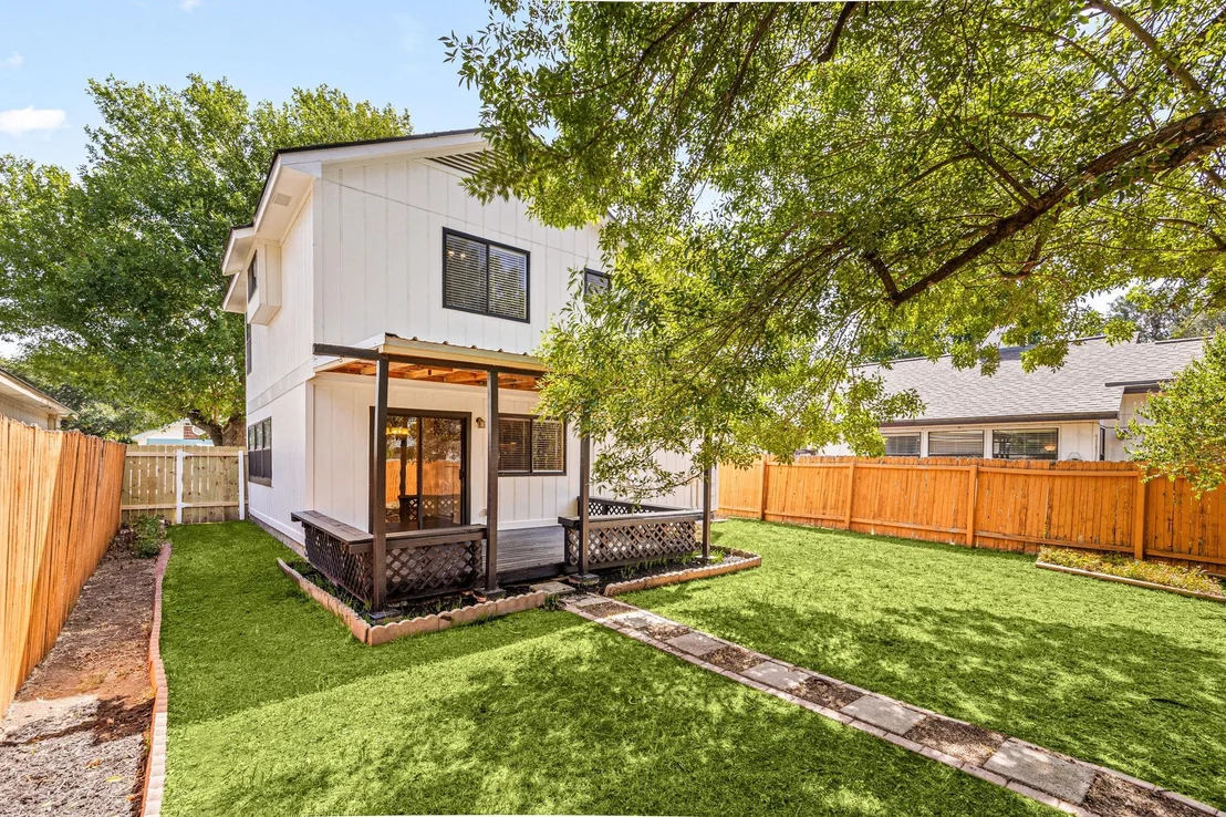 Photo of 2409 Dowd LN