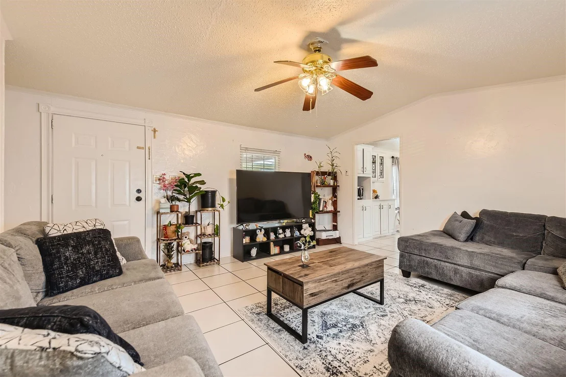 Photo of 7621 NORTHVIEW LN