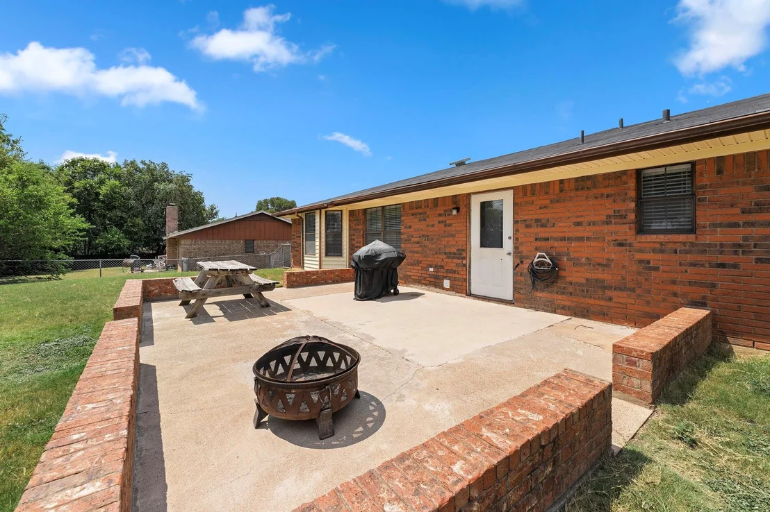 Photo of 2621 Phyllis DR