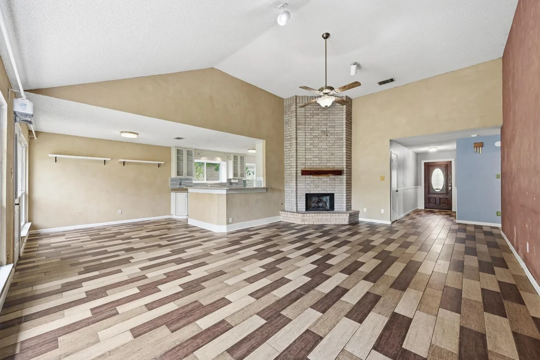 Photo of 16415 Lone Wolf DR