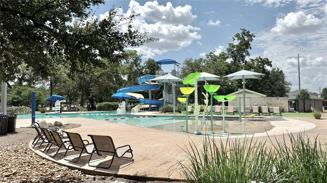 Photo of 1402 Molson Lake DR