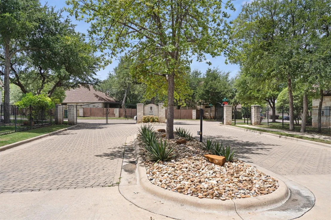 Photo of 2922 Bellamy CIR