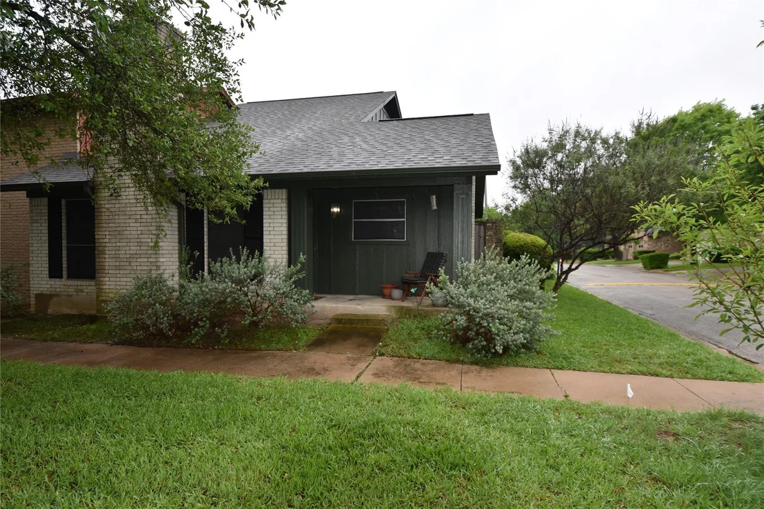 Photo of 2000 Millay DR