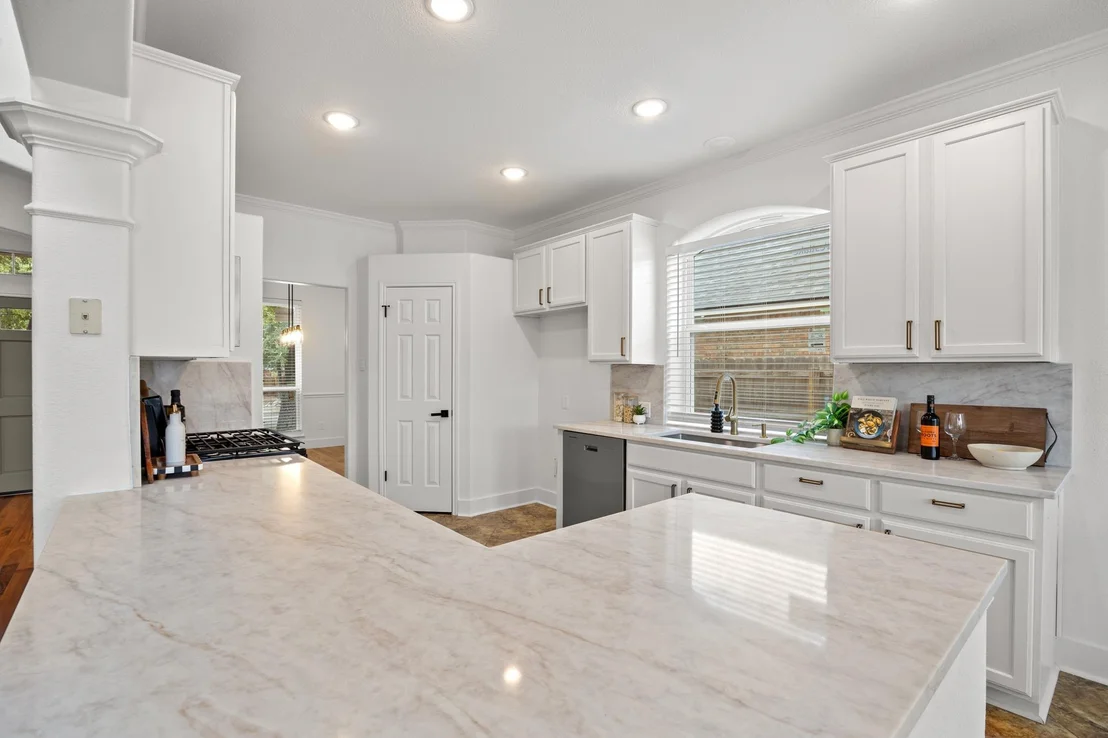 Photo of 1245 Lacey Oak LOOP