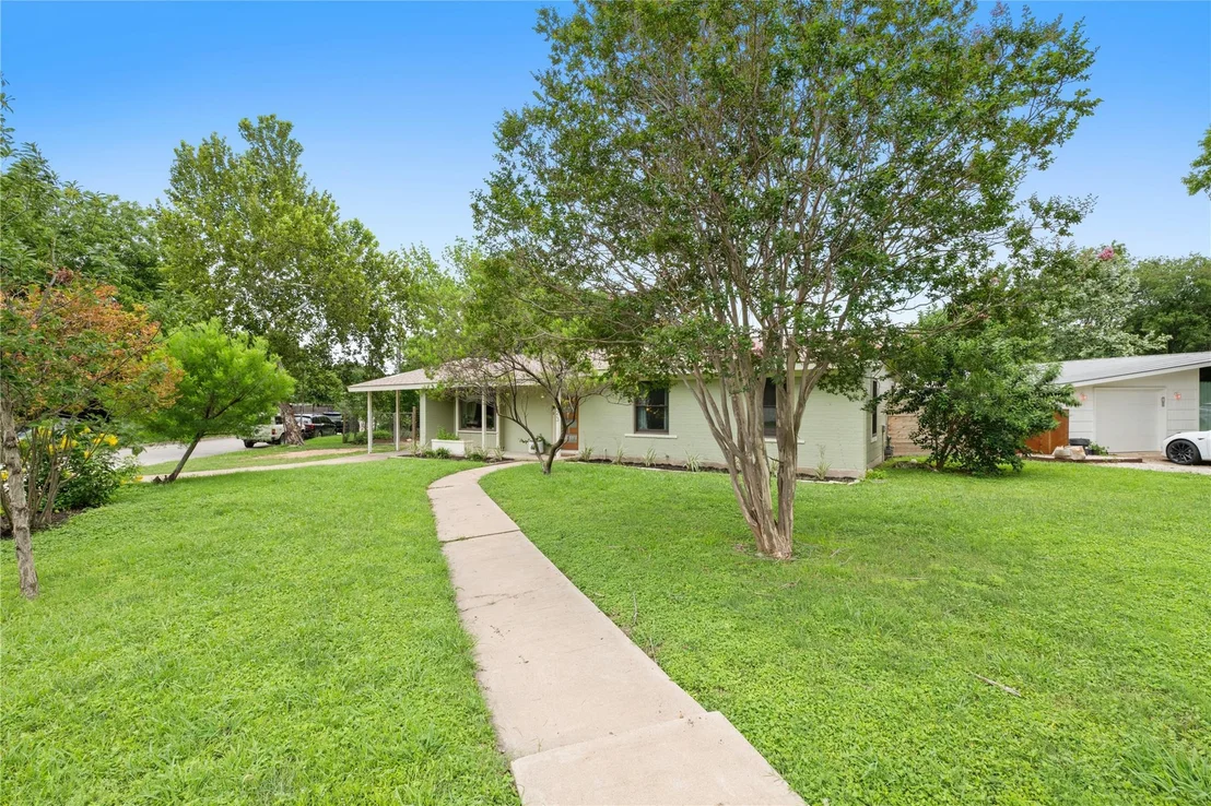 Photo of 7523 Meadowview LN