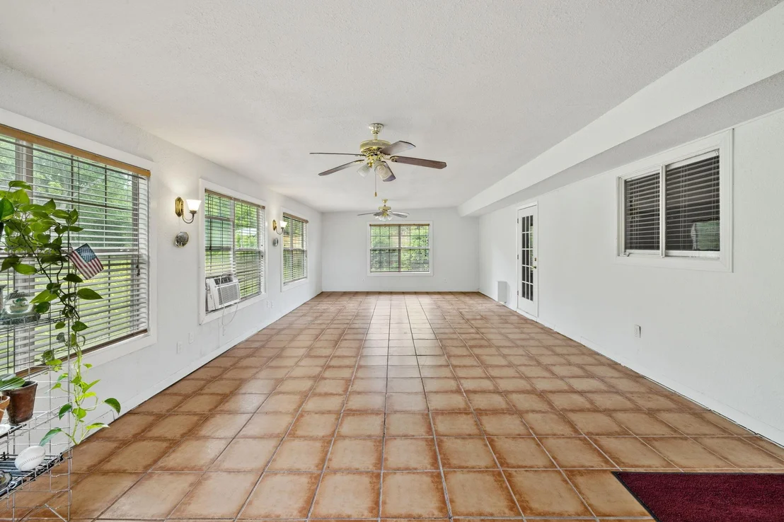 Photo of 607 Elderberry CV