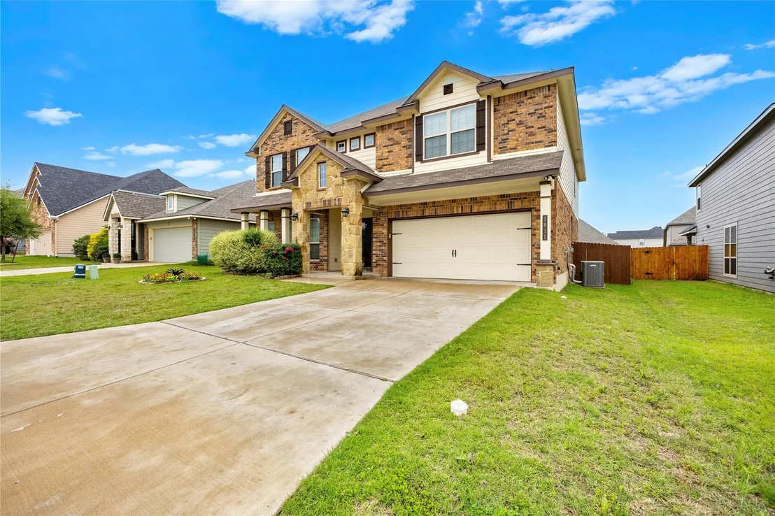 Photo of 1811 Ashburn DR