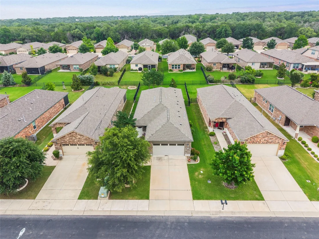 Photo of 821 Hamilton LN