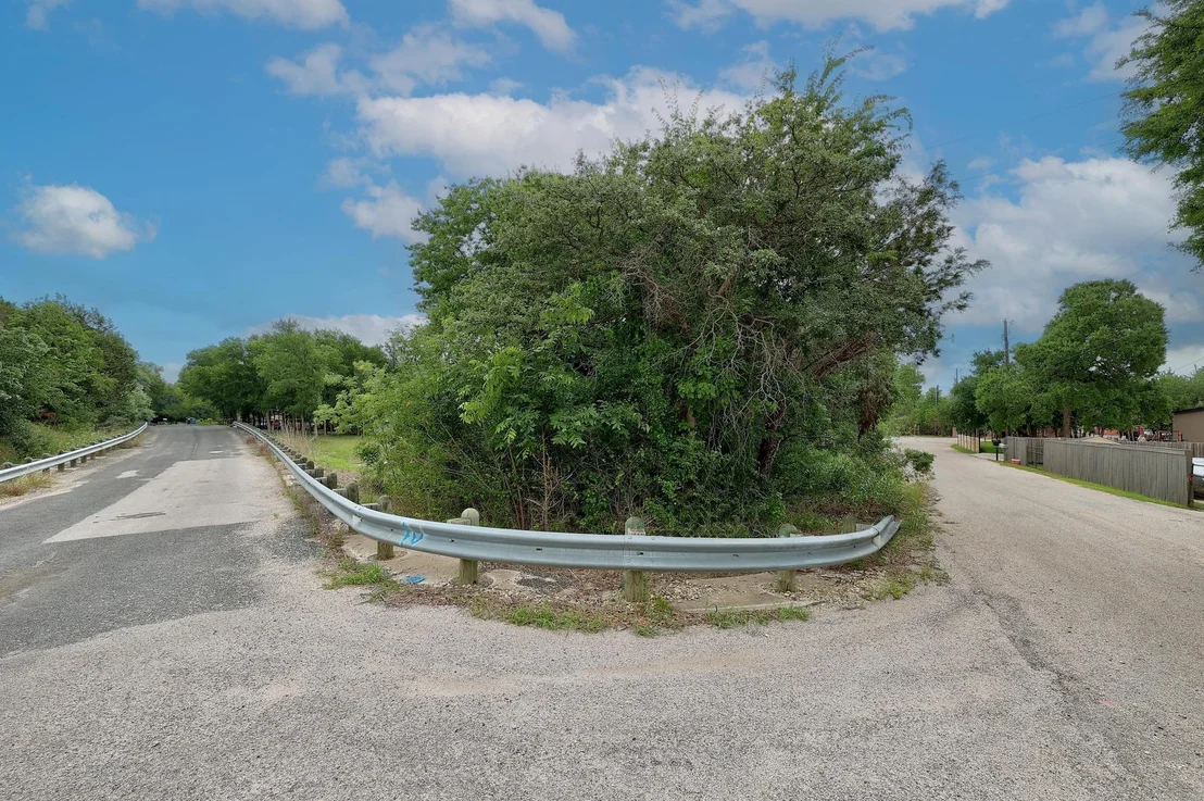Photo of 101 River RD