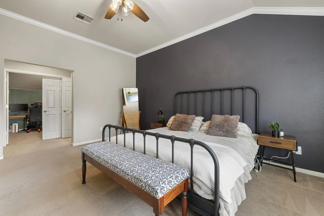 Photo of 3936 Lord Byron CIR