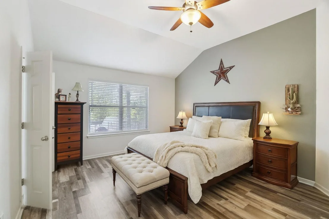 Photo of 807 Plumbago DR