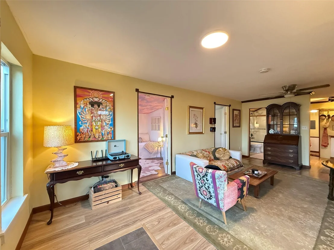 Photo of 1153 Skyline RD