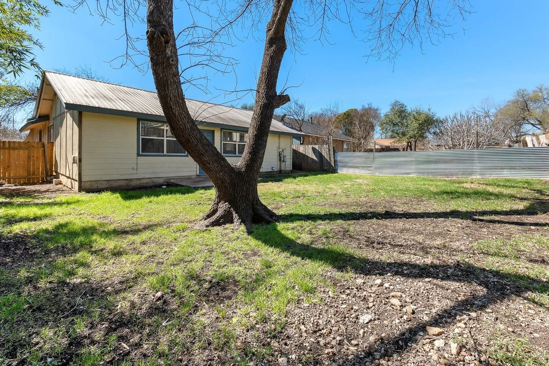 Photo of 2302 Rockridge DR