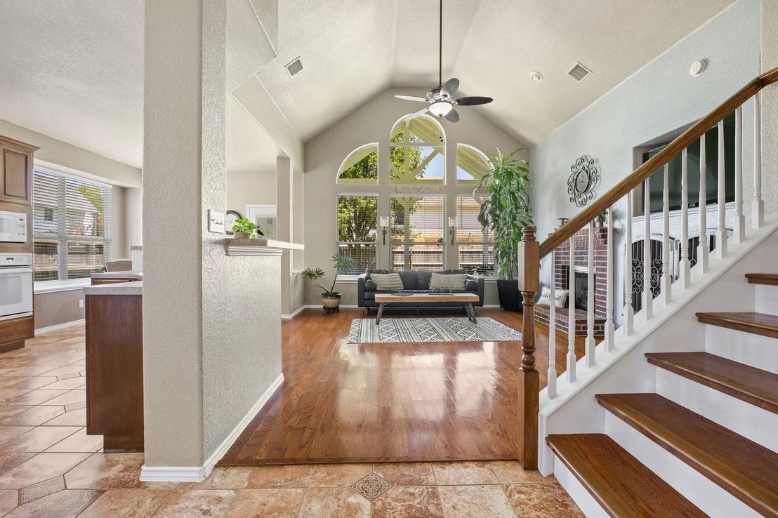 Photo of 709 Belmont DR