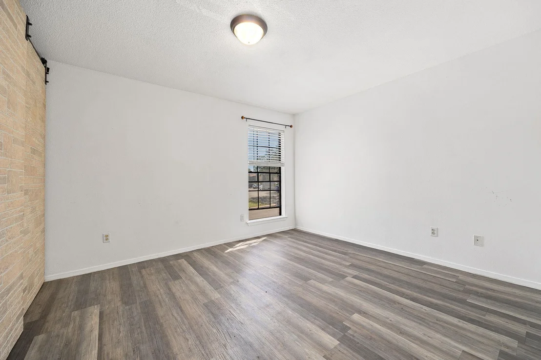 Photo of Unit 235 at 4159 Steck Ave