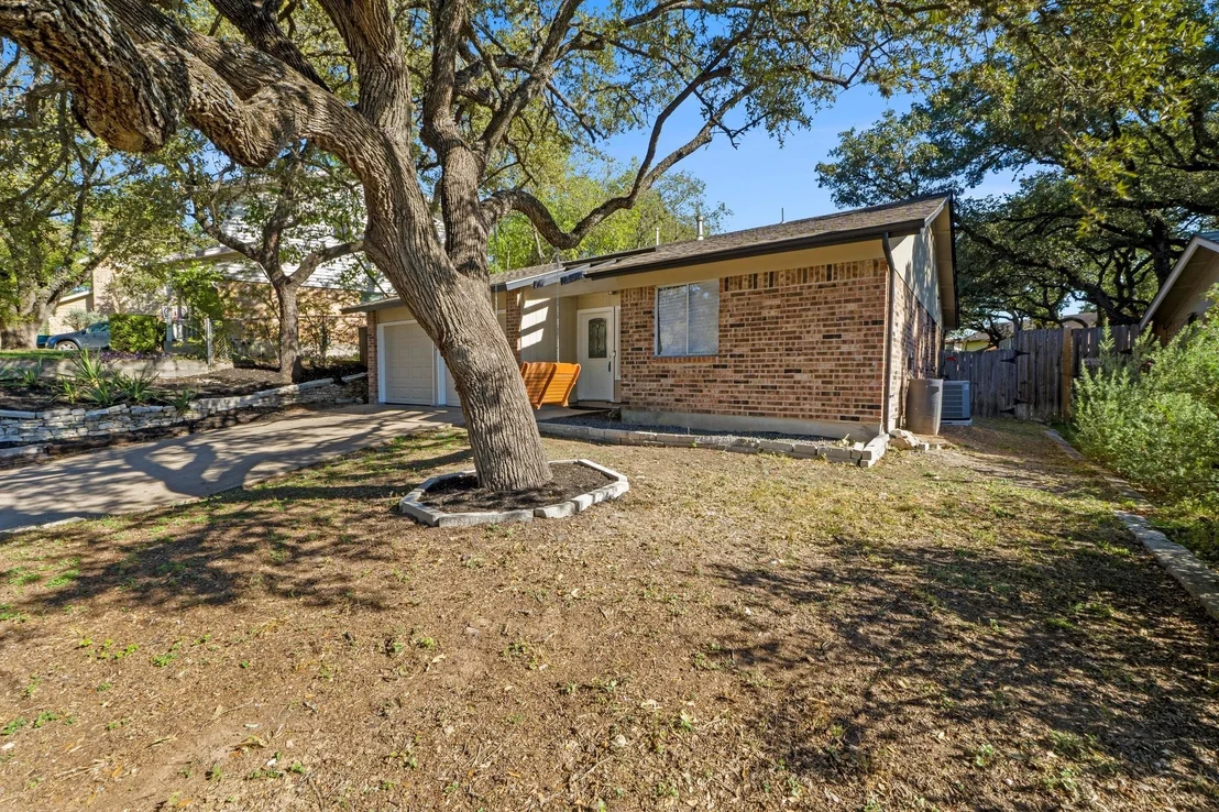 Photo of 6601 Sunstrip DR
