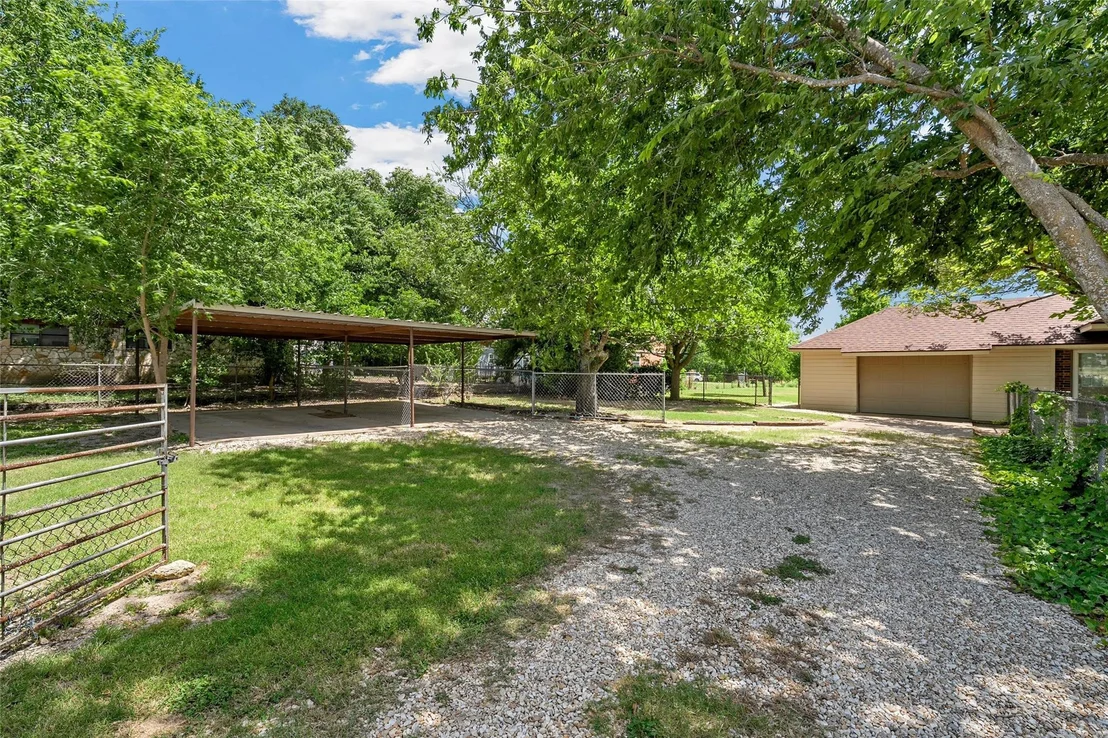 Photo of 204 Christopher DR
