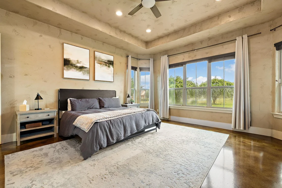 Photo of 201 Eagle Valley LN
