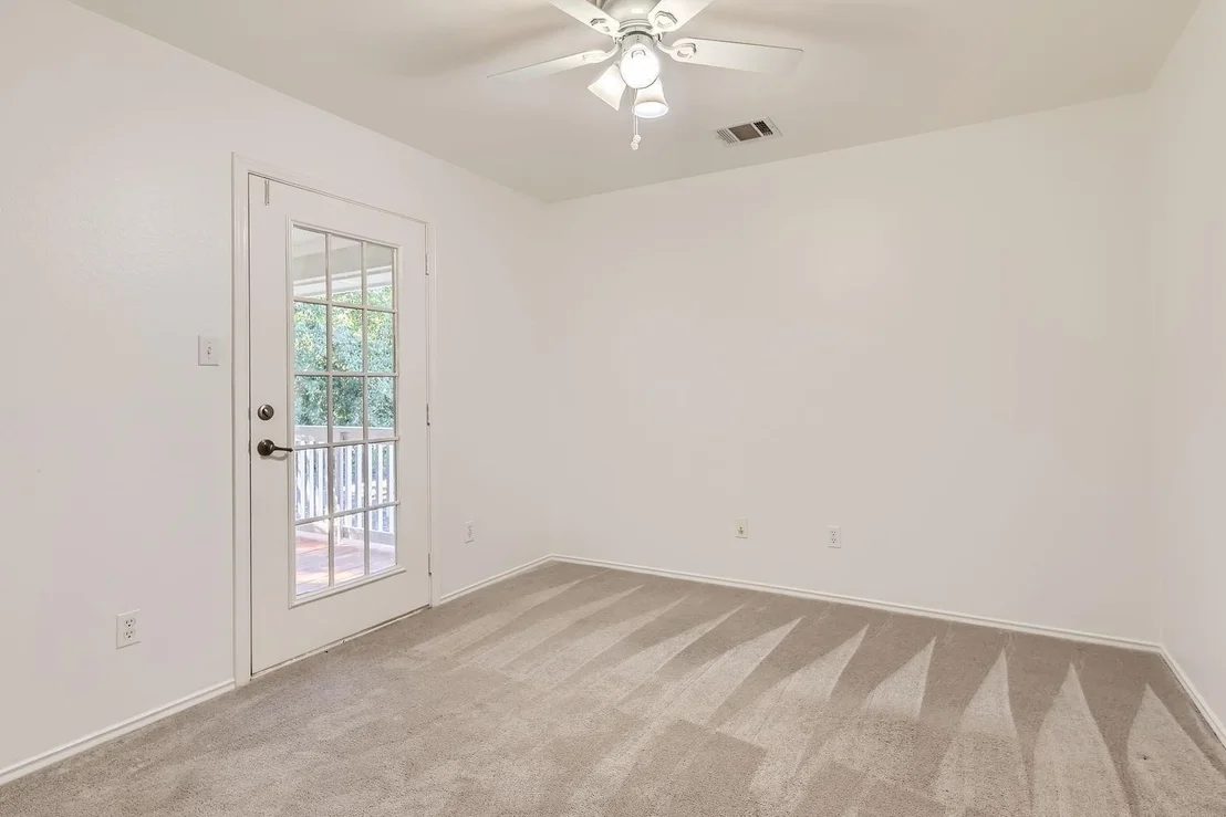 Photo of 4638 Mather