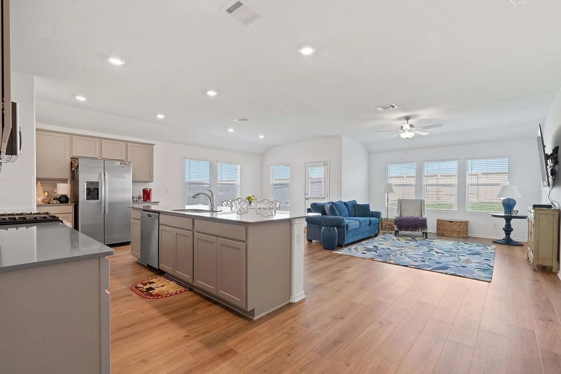 Photo of 656 Silver Springs BND