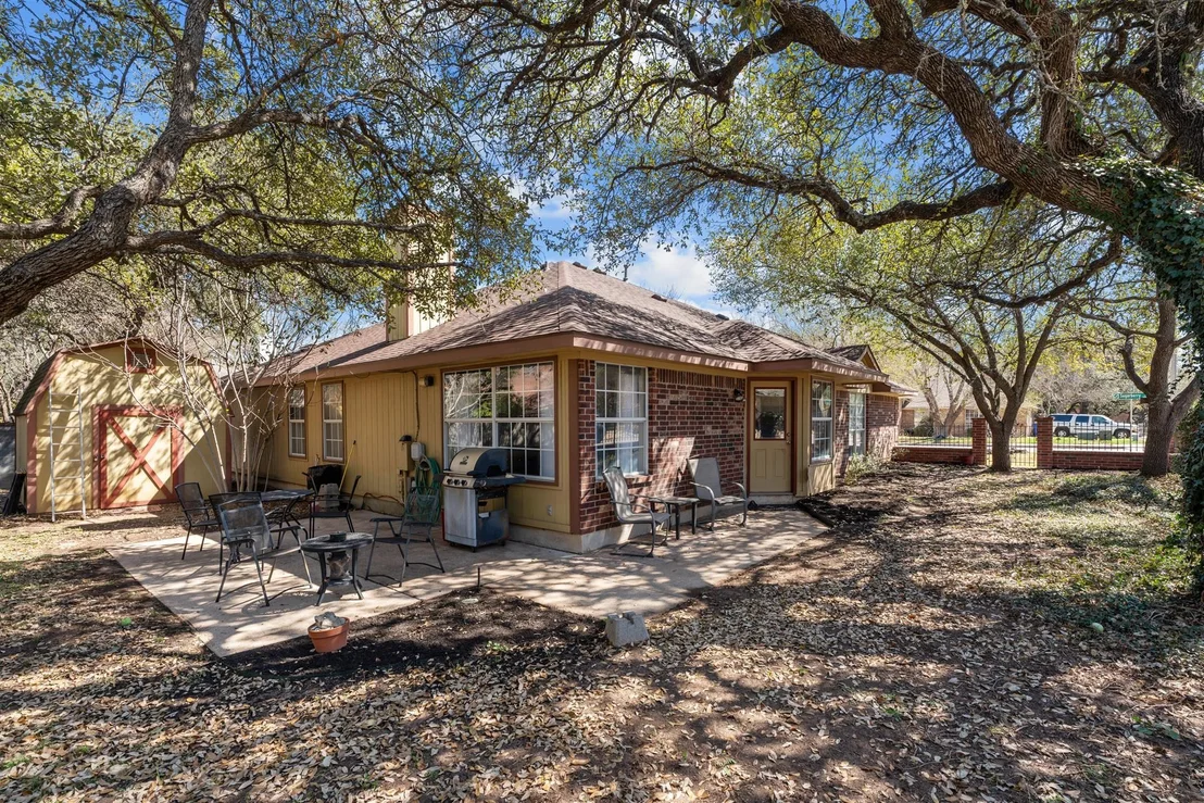 Photo of 1211 Sugarberry DR