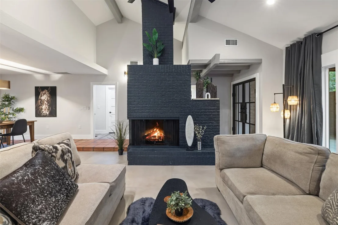 Photo of 6303 Shadow Valley DR