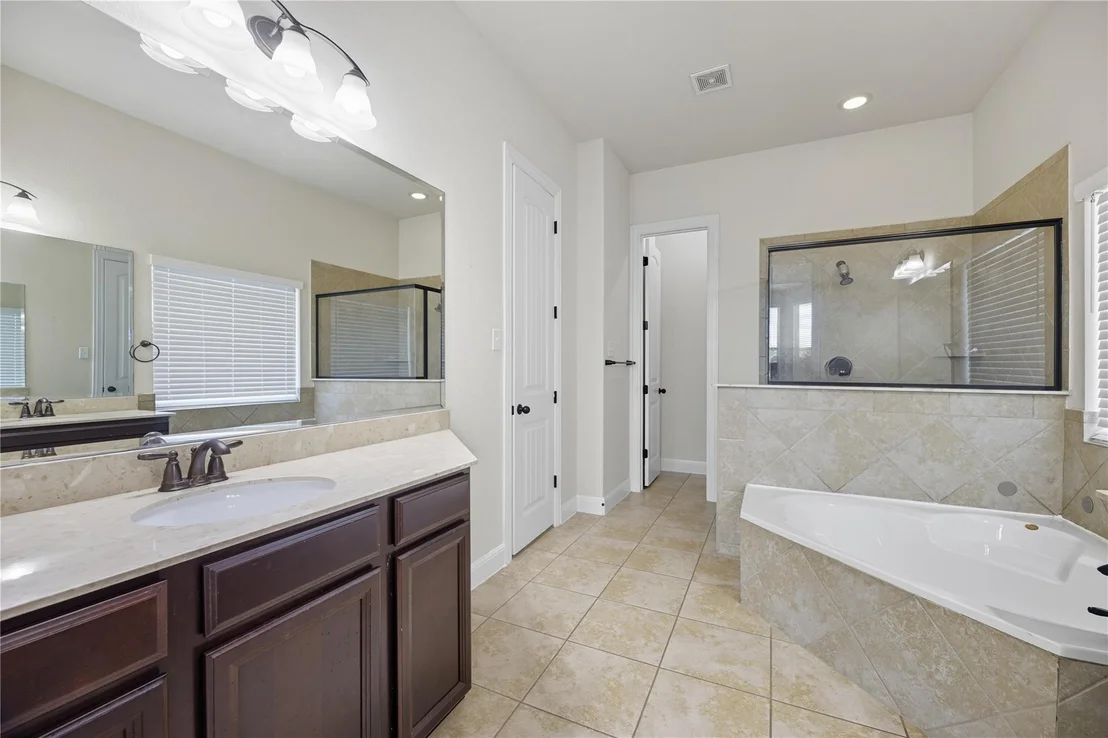 Photo of 426 Vista Gardens DR