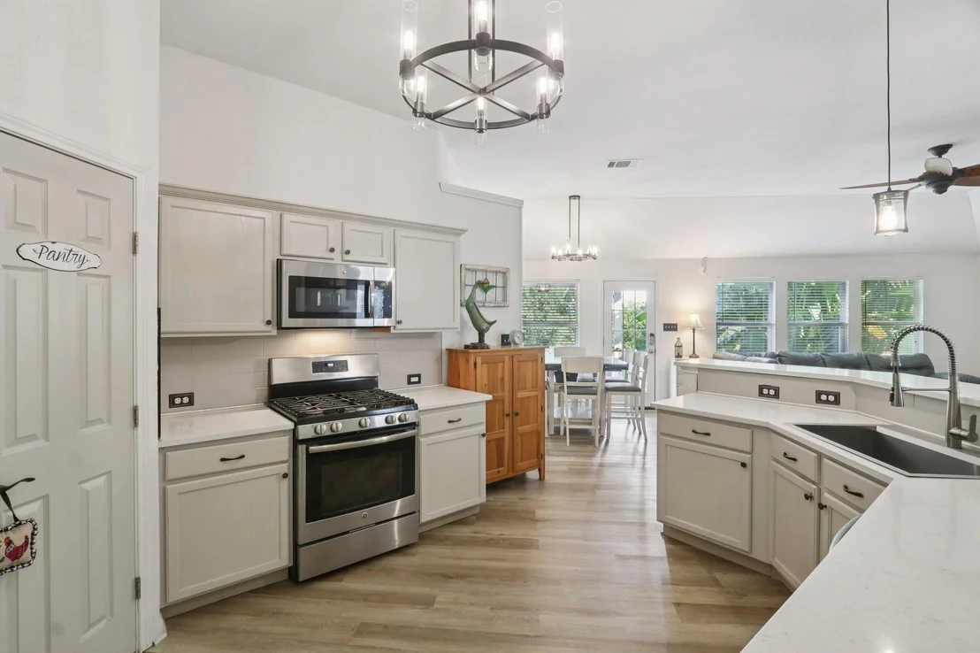 Photo of 807 Plumbago DR