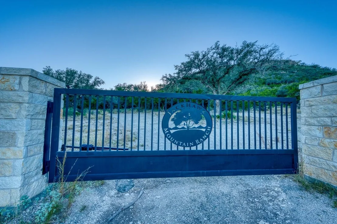 Photo of 32901 Texas Hwy 55