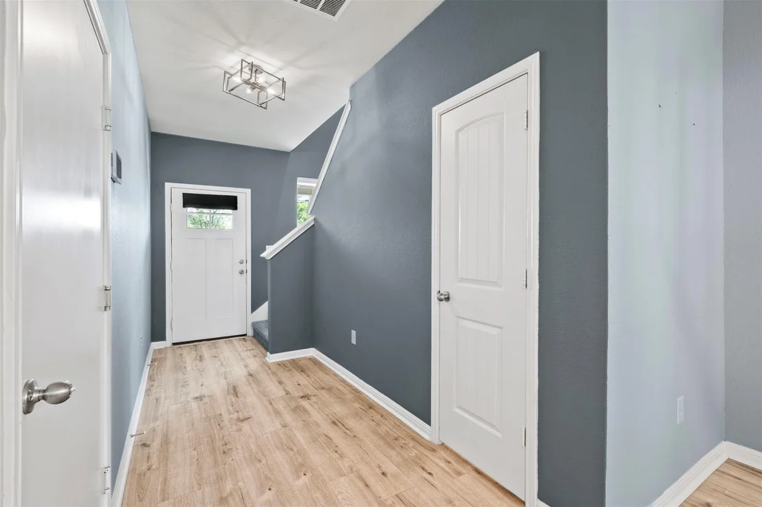 Photo of 120 Ellinger RD