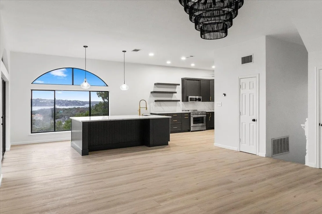 Photo of 13816 Lake View DR