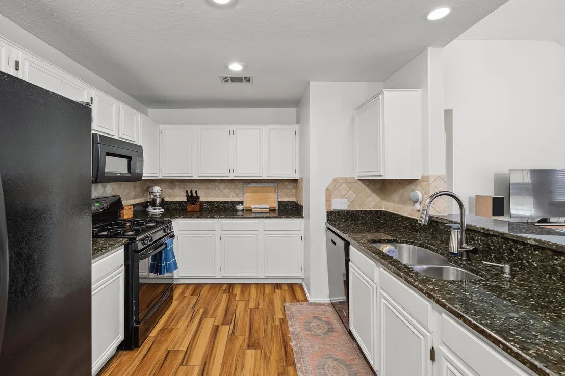 Photo of 1112 Faircrest DR