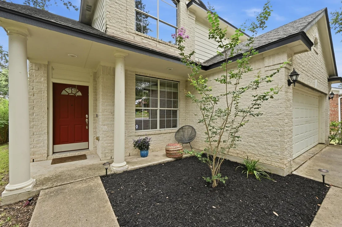 Photo of 10701 Beard Ave