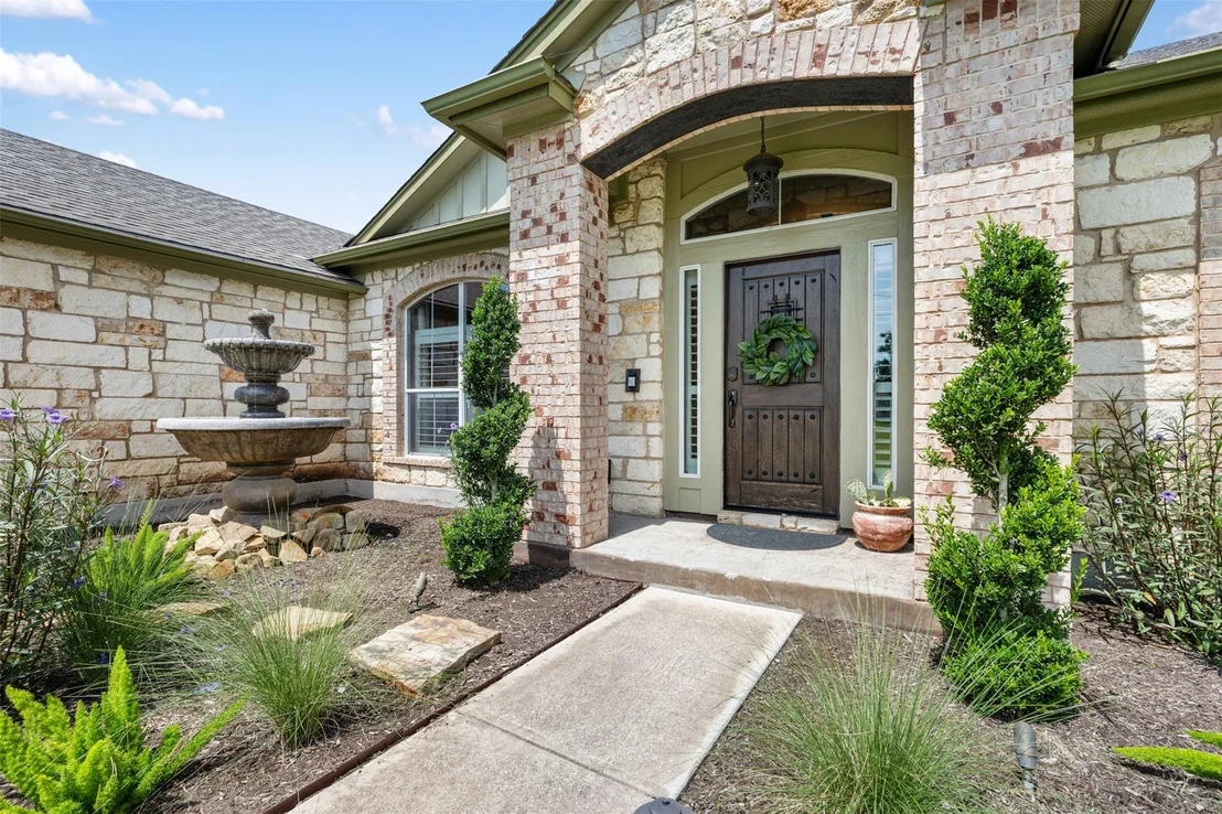 Photo of 212 Bronco BLVD