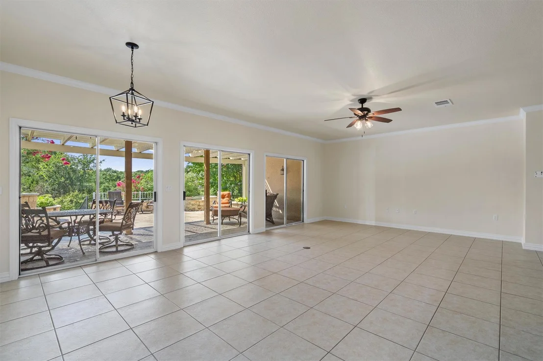 Photo of 300 Pipe Creek LN