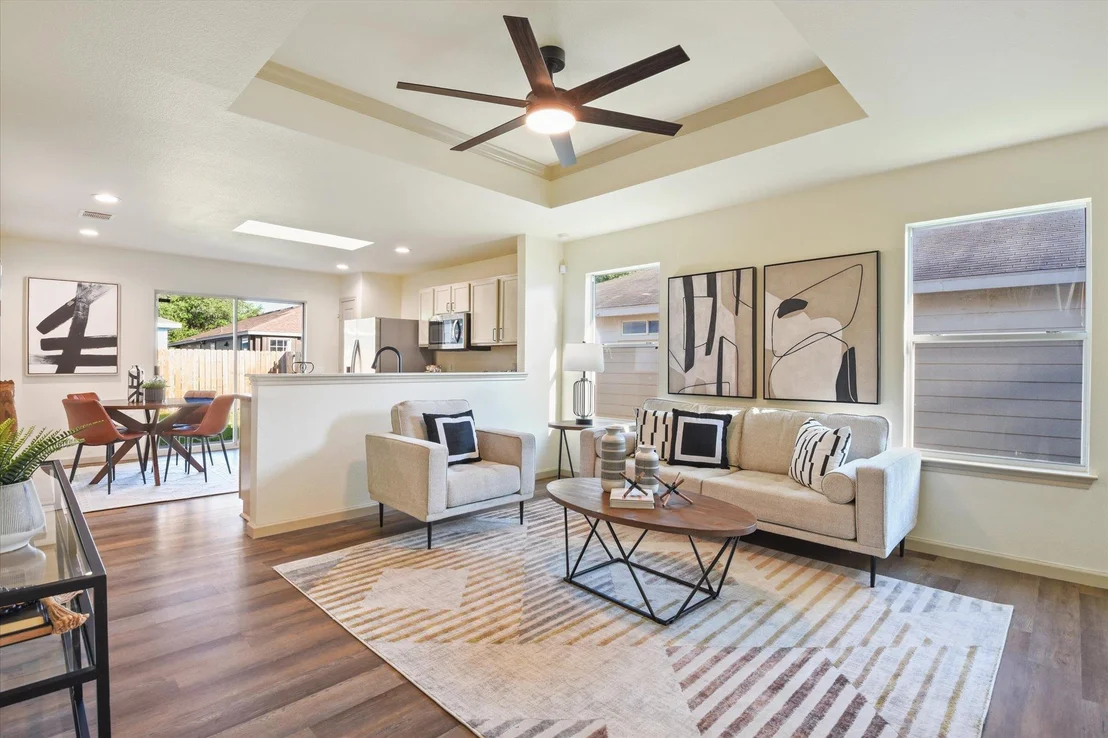 Photo of 5713 Las Alas TRL