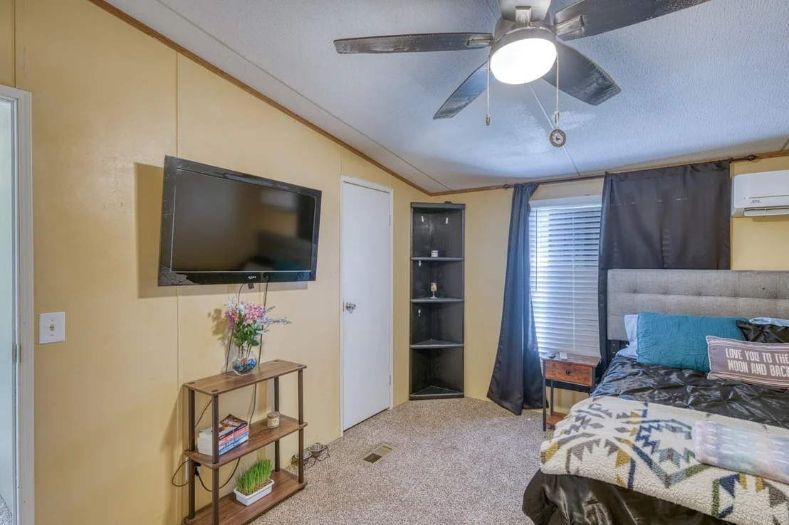 Photo of 122 Heritage DR