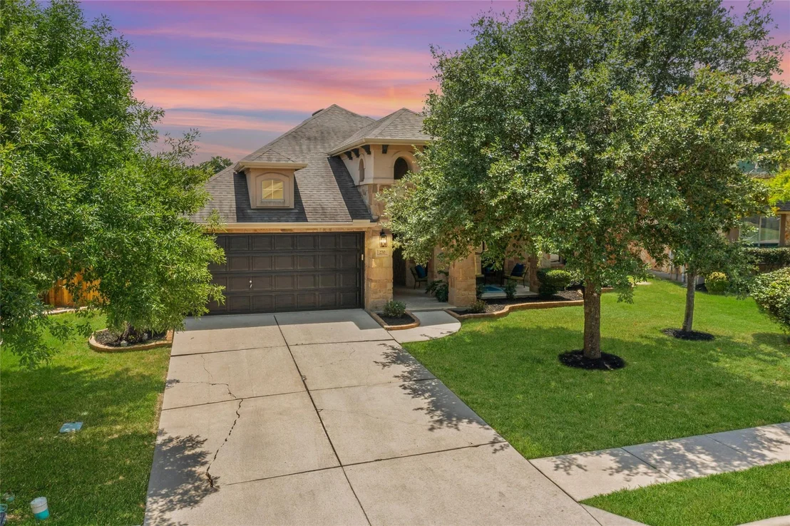 Photo of 270 Harris DR