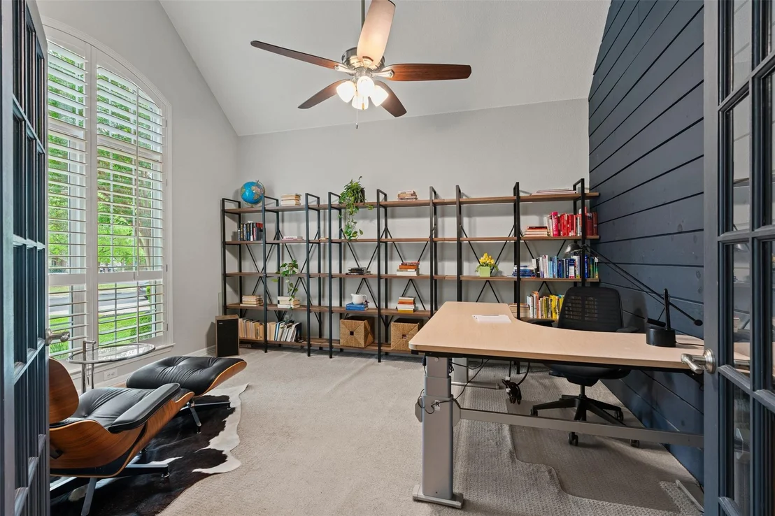 Photo of 1308 Hillridge DR