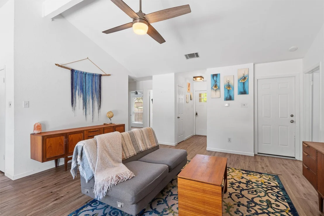 Photo of 705 Chestnut XING