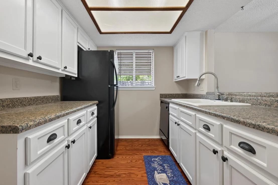Photo of 600 E Central DR