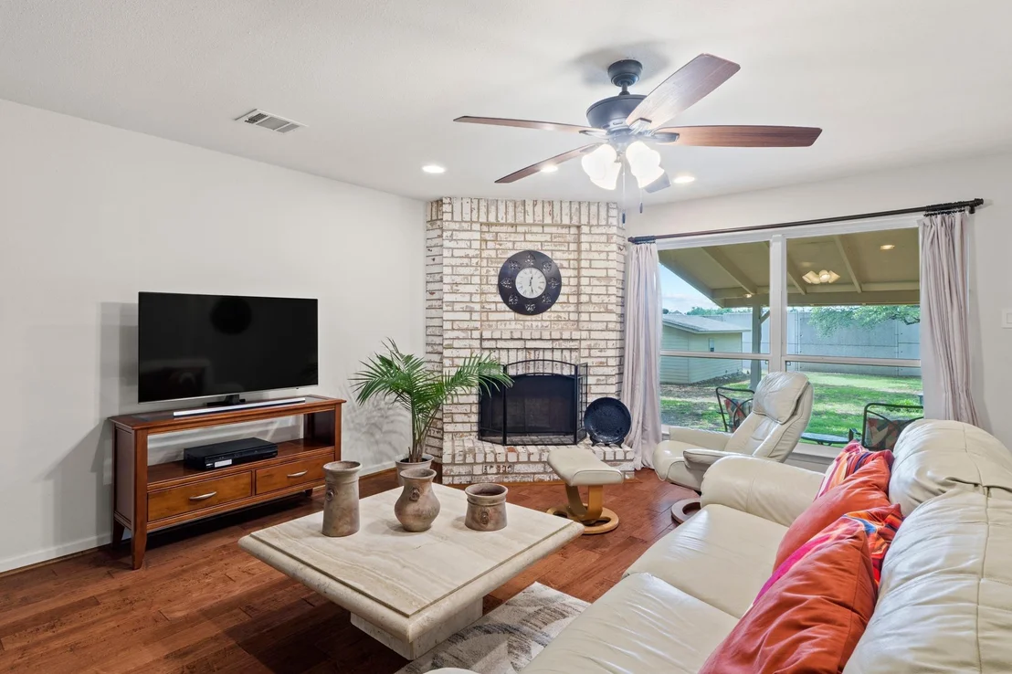 Photo of 4107 Columbine DR