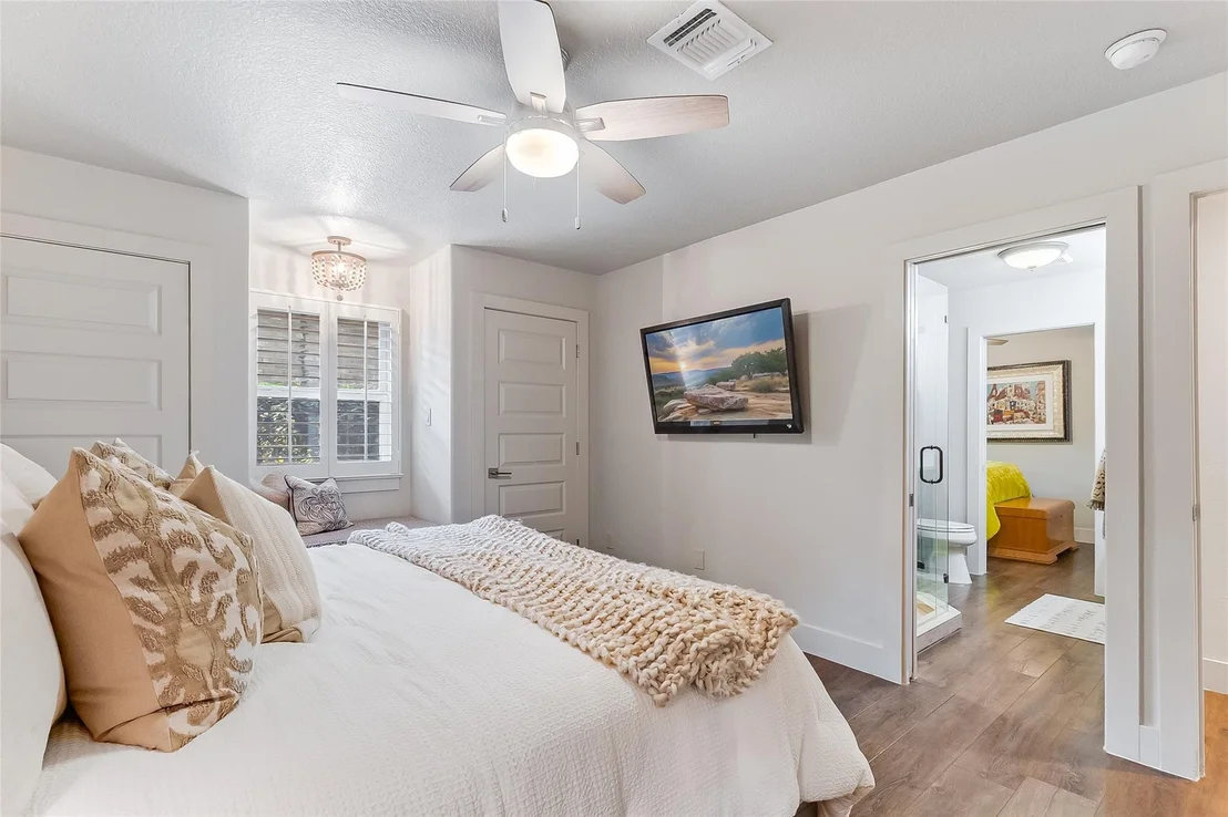 Photo of 104 Raindrop LN