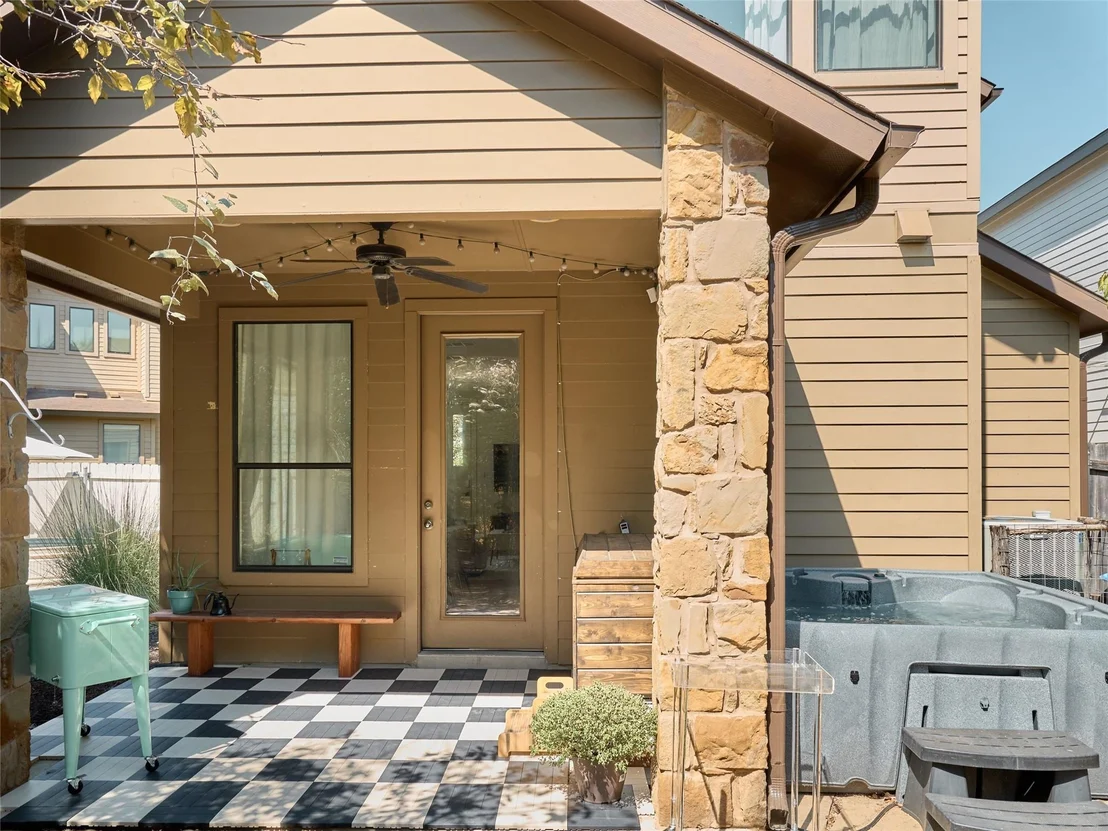 Photo of 1121 Blair WAY